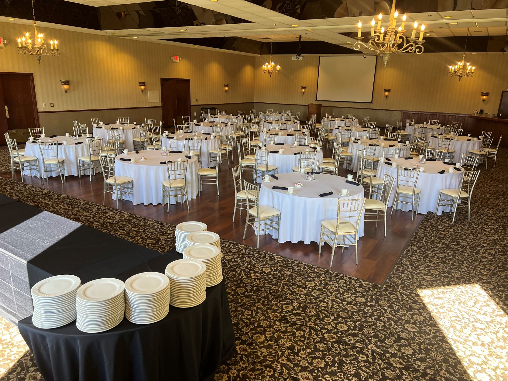 Event Center in Menomonee Falls WI - Davians - Milwaukee, WI